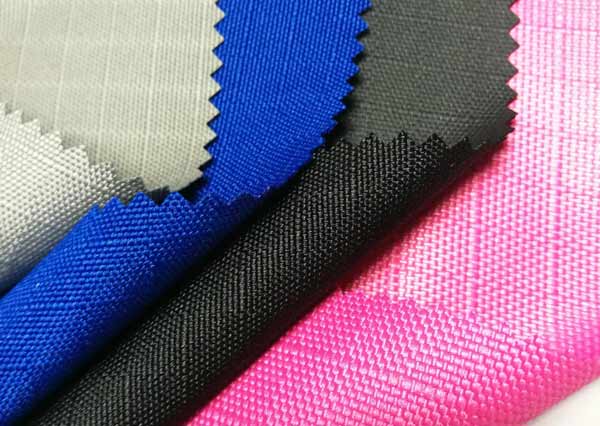 滌綸面料與聚脂纖維面料的優(yōu)缺點(diǎn) 滌綸面料與聚脂纖維面料的優(yōu)缺點(diǎn)